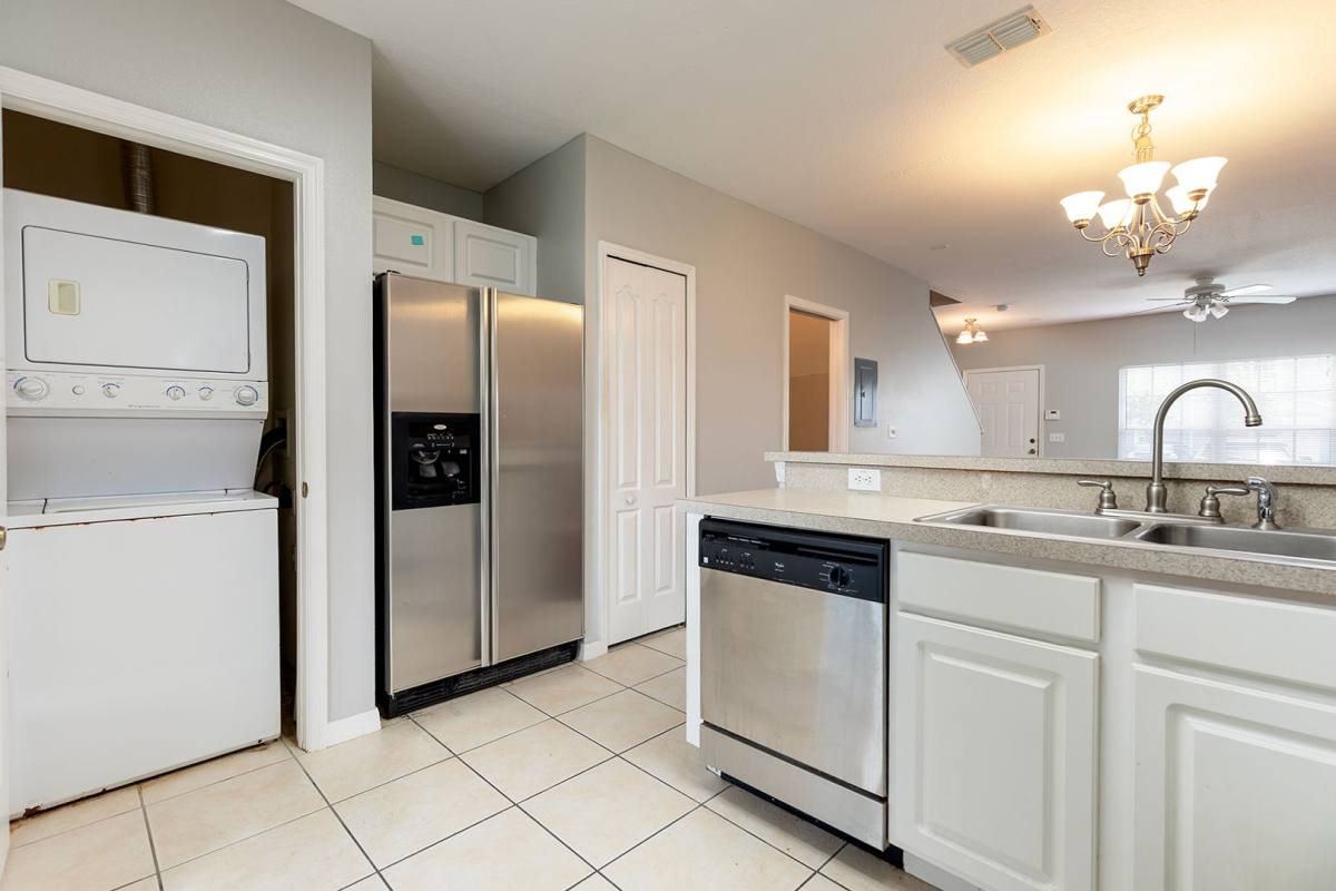 Townhouse for rent at 425 Wilton Circle, Sanford, FL 32773