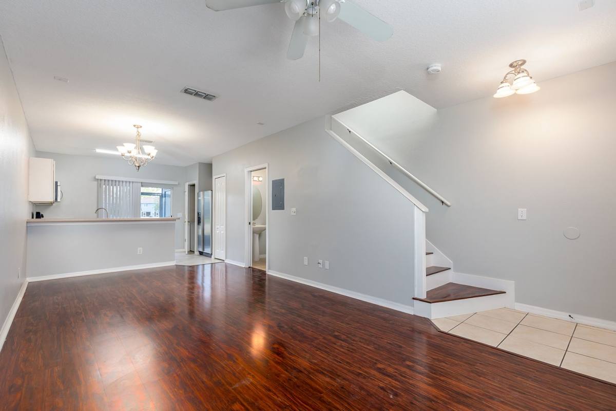 Townhouse for rent at 425 Wilton Circle, Sanford, FL 32773