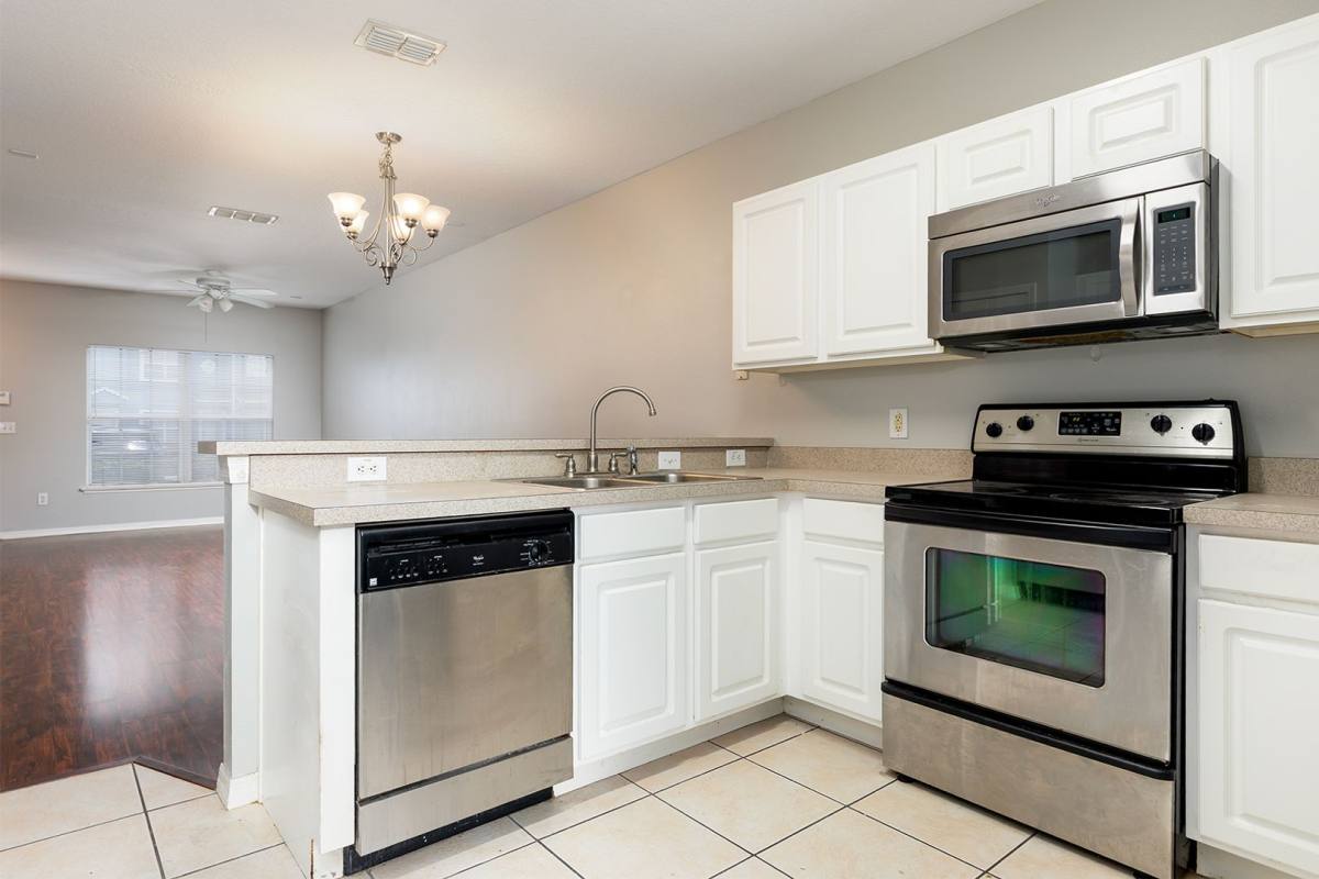 Townhouse for rent at 425 Wilton Circle, Sanford, FL 32773