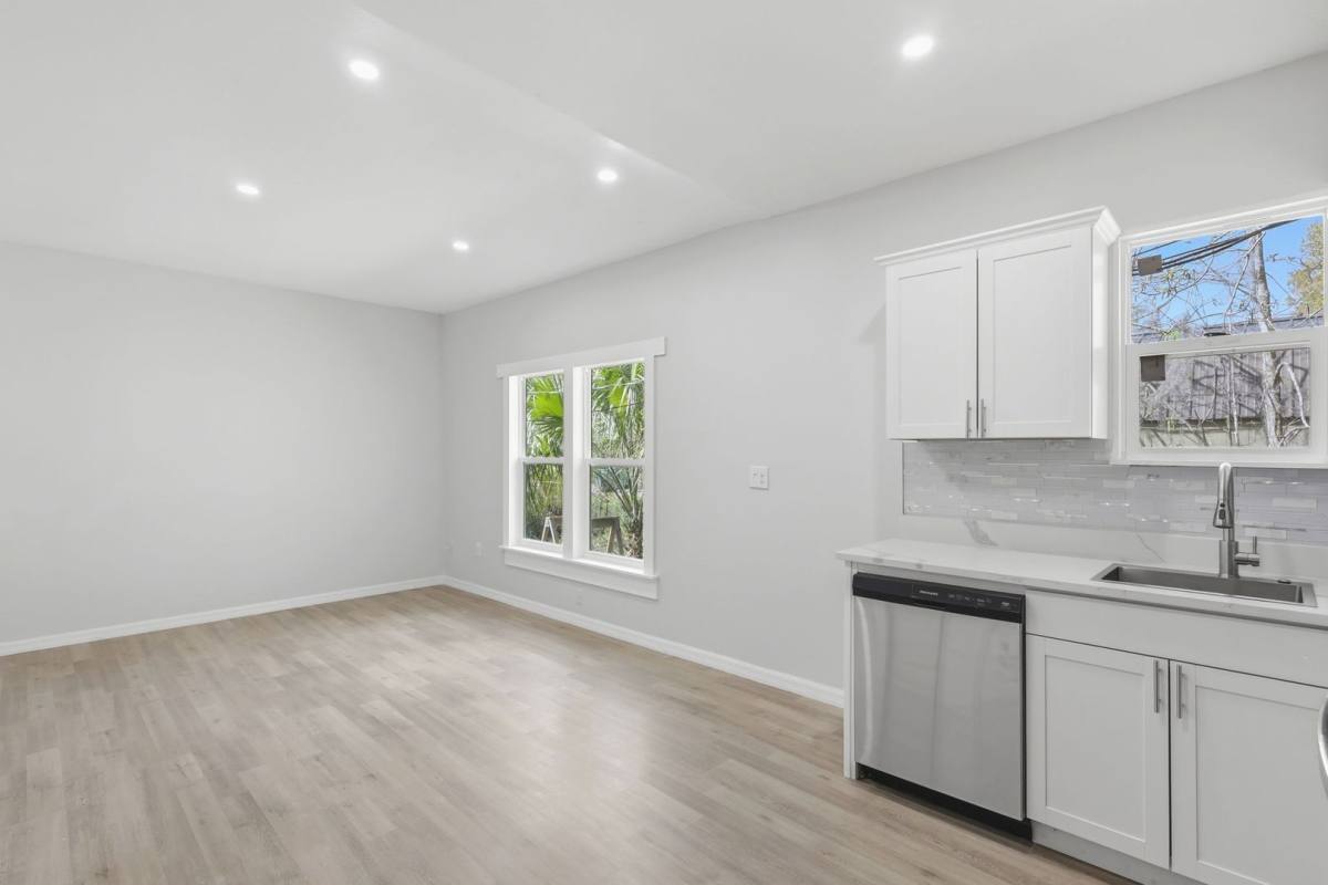 House for rent at 727 Wood St, Deland, FL 32724