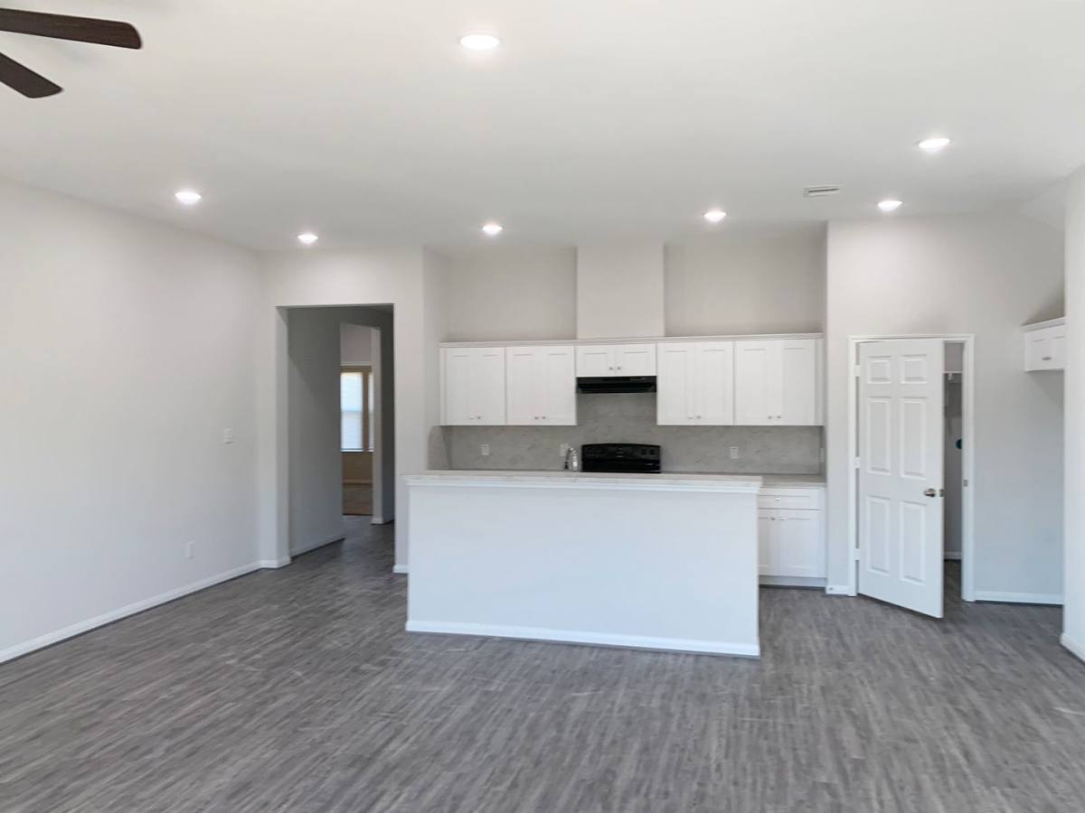 House for rent at 22423 Woodlake Rd, Huffman, TX 77336