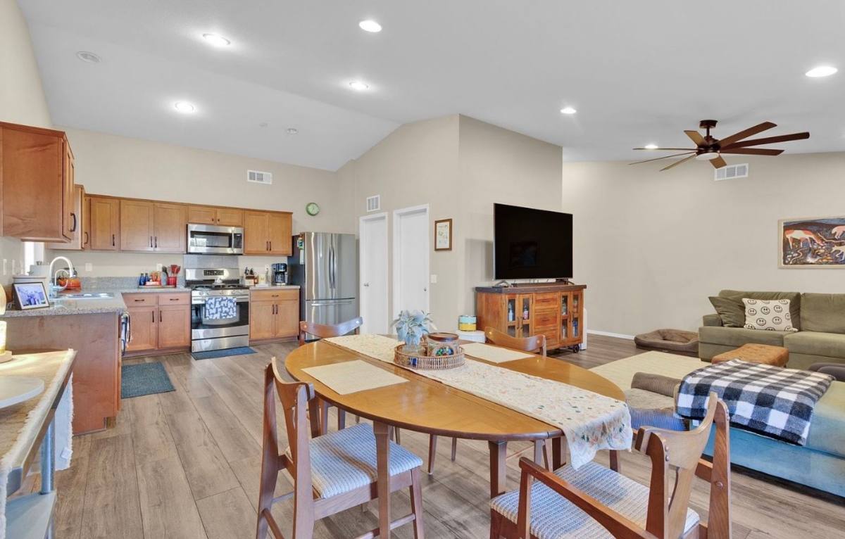 House for rent at 2212 Falcon Dr, Barstow, CA 92311