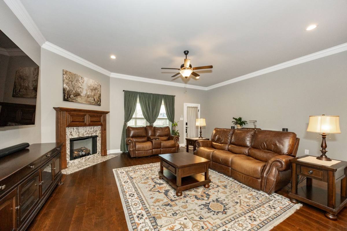 House for rent at 812 Beaumont Dr, Gonzales, LA 70737