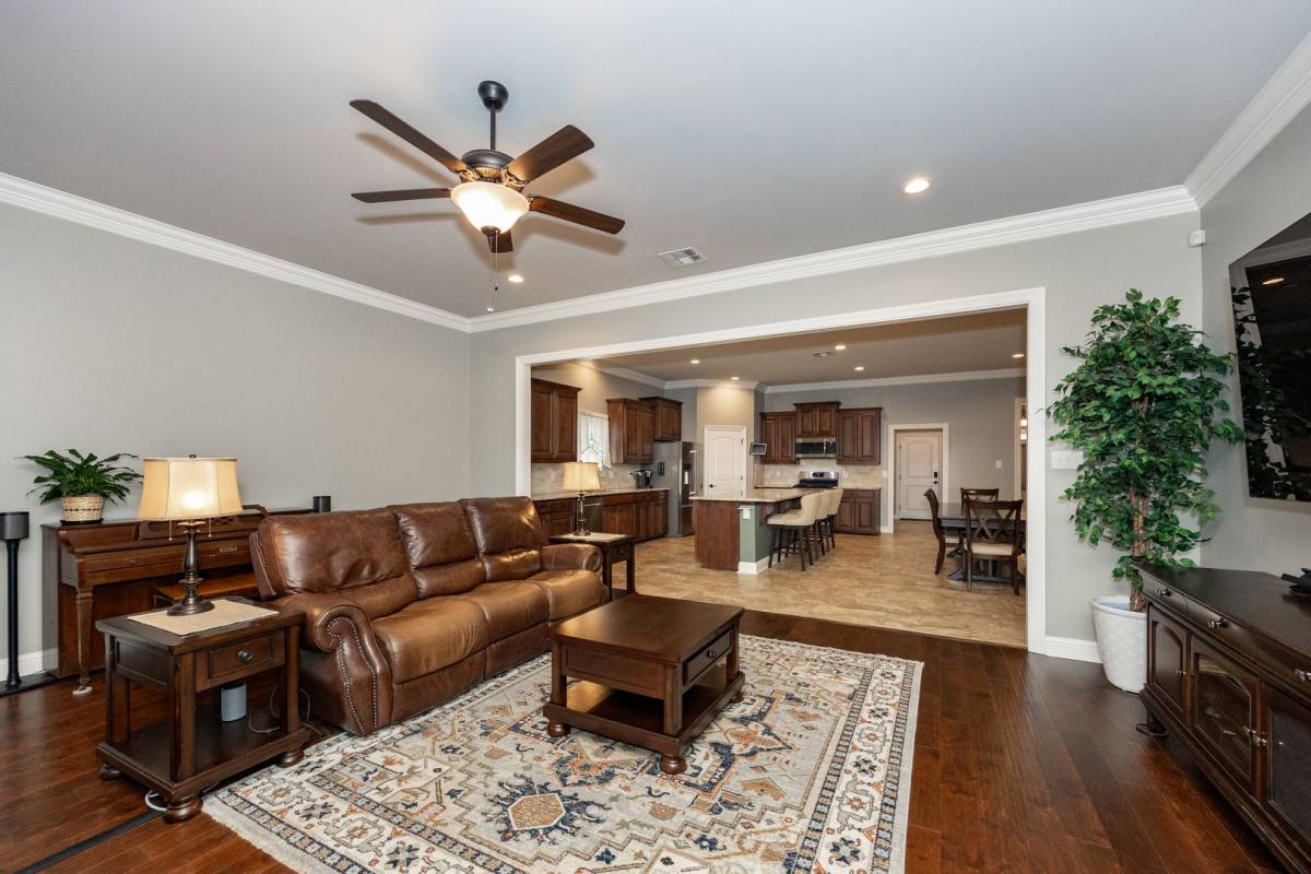 House for rent at 812 Beaumont Dr, Gonzales, LA 70737
