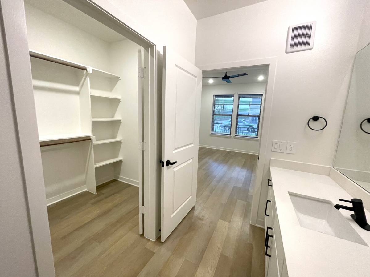 Apartment for rent at 601 Graham Dr, Sherman, TX 75092