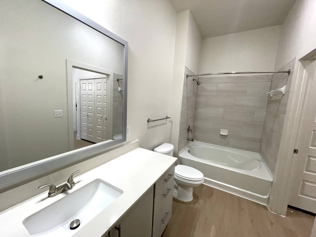 Apartment for rent at 1350 W Taylor St, Sherman, TX 75092
