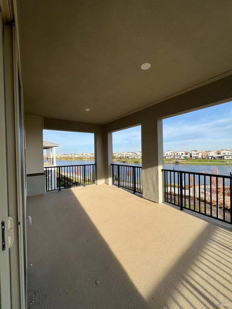 Townhouse for rent at 2402 Shore Vista, Fairfield, CA 94533