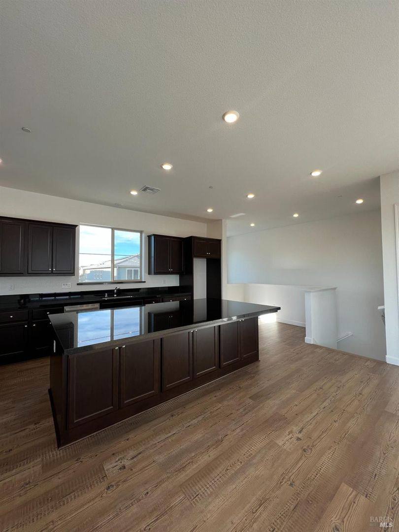Townhouse for rent at 2402 Shore Vista, Fairfield, CA 94533