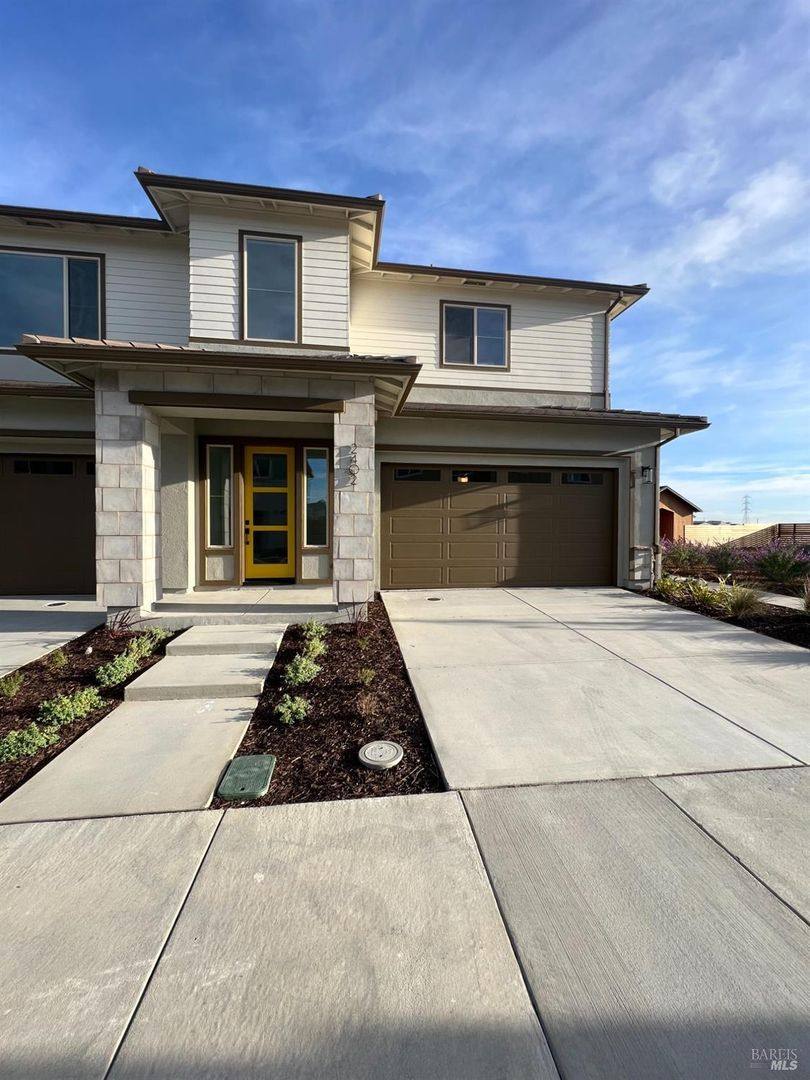 Townhouse for rent at 2402 Shore Vista, Fairfield, CA 94533