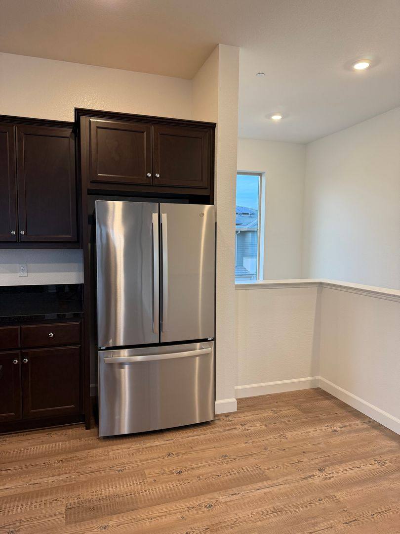 Townhouse for rent at 2402 Shore Vista, Fairfield, CA 94533