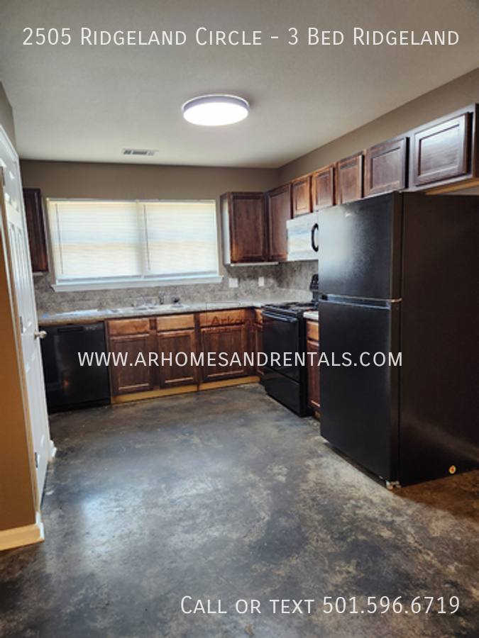Townhouse for rent at 2505 Ridgeland Circle, Pocahontas, AR 72455