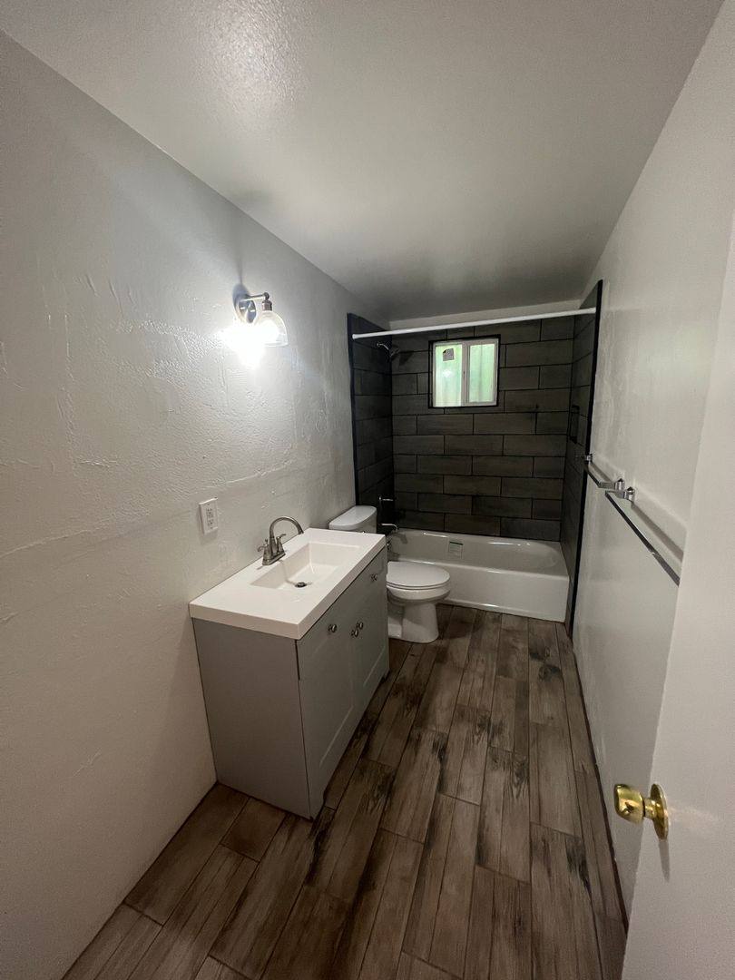 Apartment for rent at 109 E Alturas, Tucson, AZ 85705