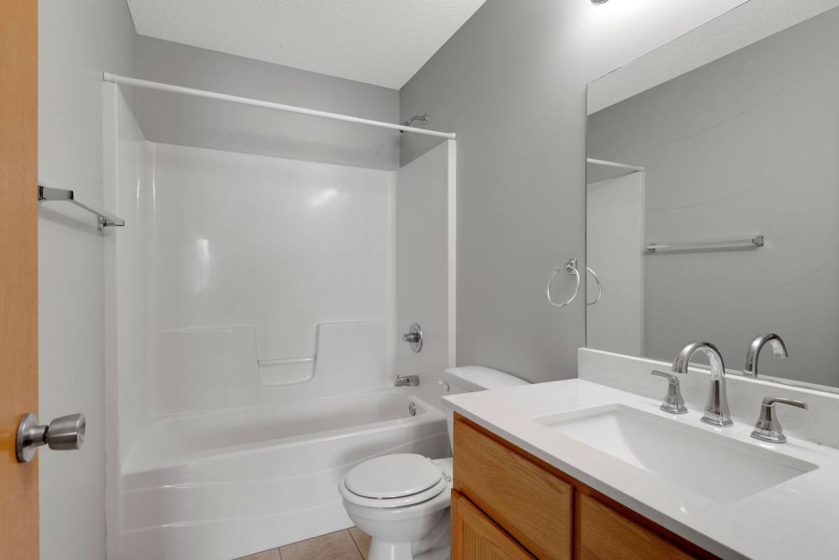 Townhouse for rent at 11433 Town Center Dr NE, Saint Michael, MN 55376