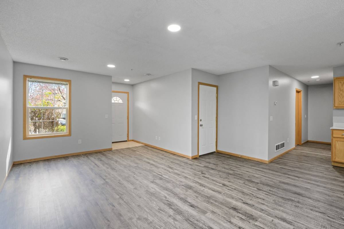 Townhouse for rent at 11433 Town Center Dr NE, Saint Michael, MN 55376