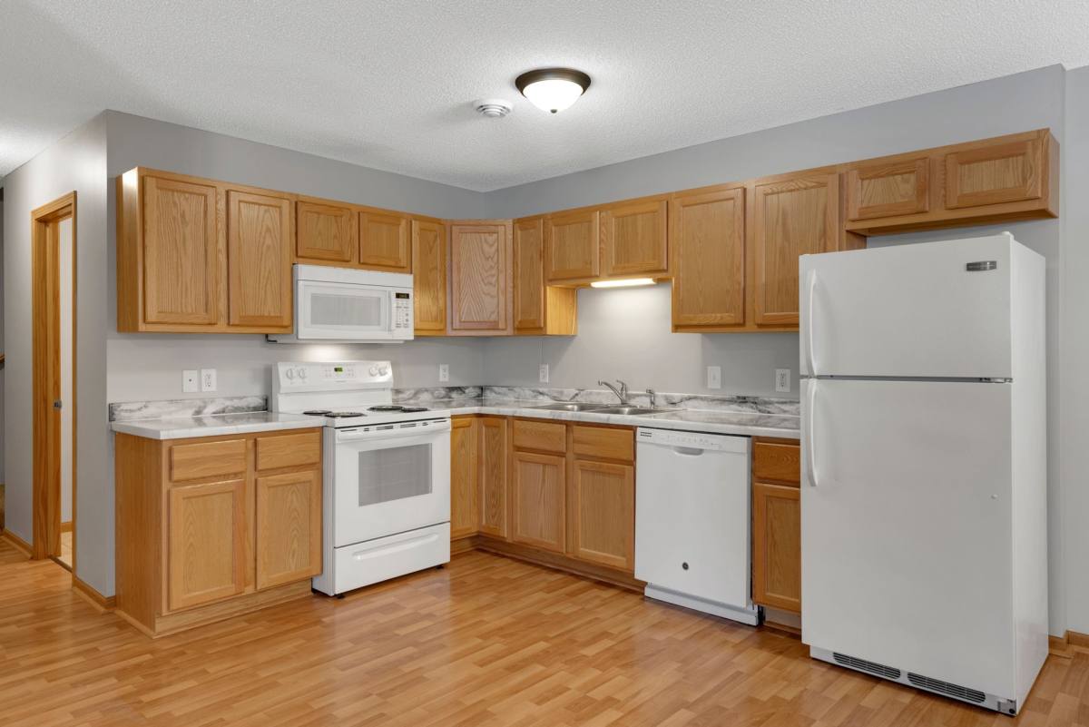 Townhouse for rent at 11433 Town Center Dr NE, Saint Michael, MN 55376