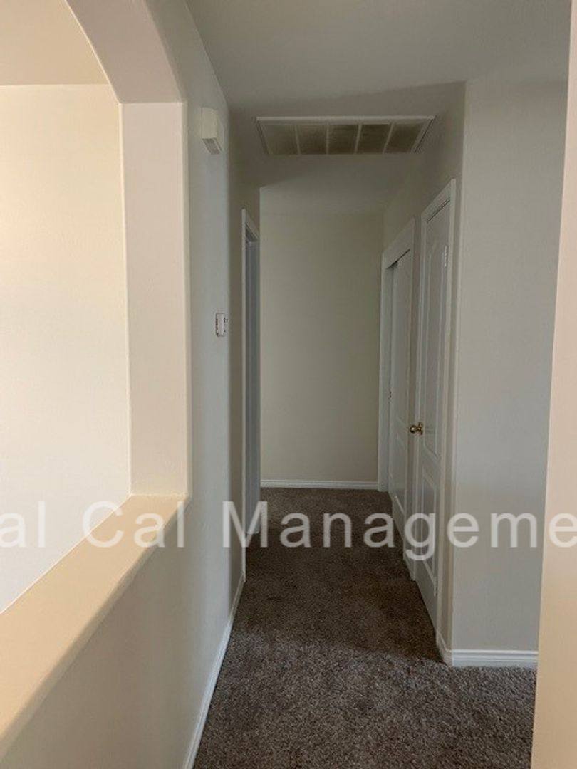 House for rent at 11902 Cedar Bluff Ave, Bakersfield, CA 93312