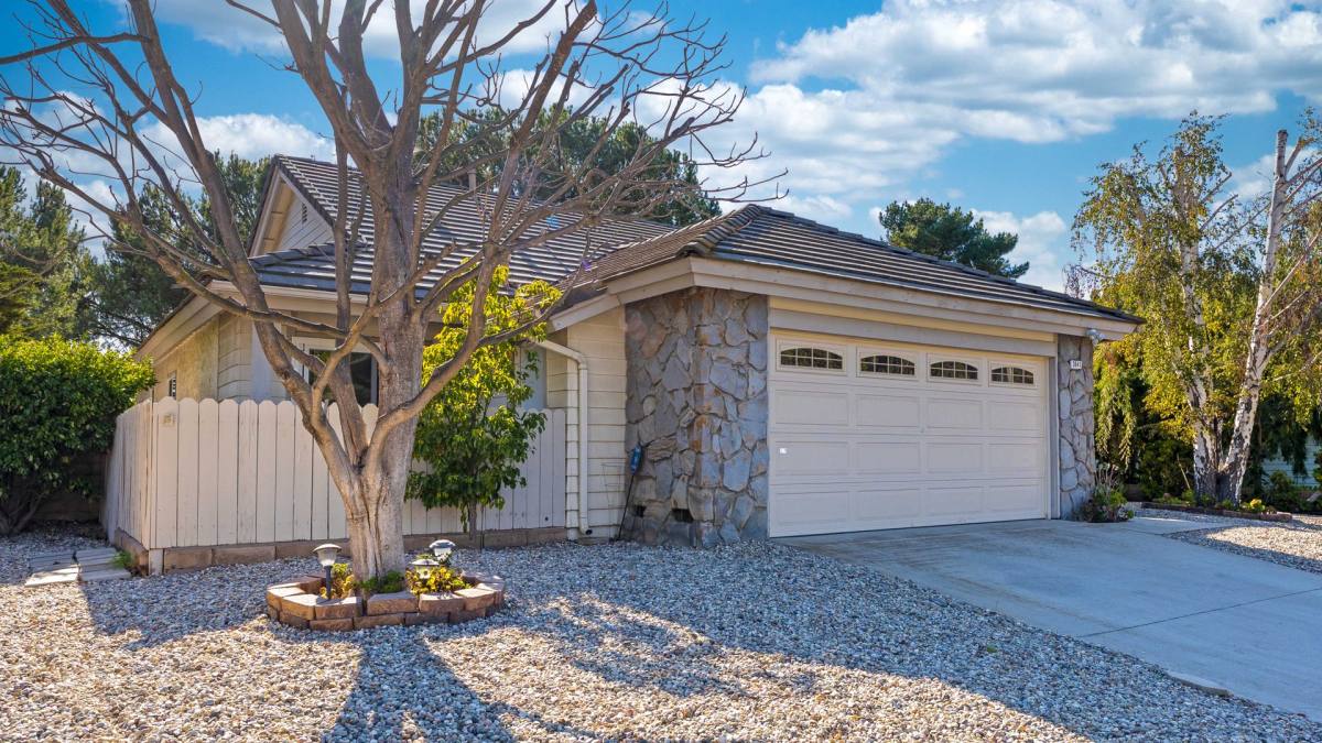 House for rent at 3641 Birdsong Ave, Thousand Oaks, CA 91360