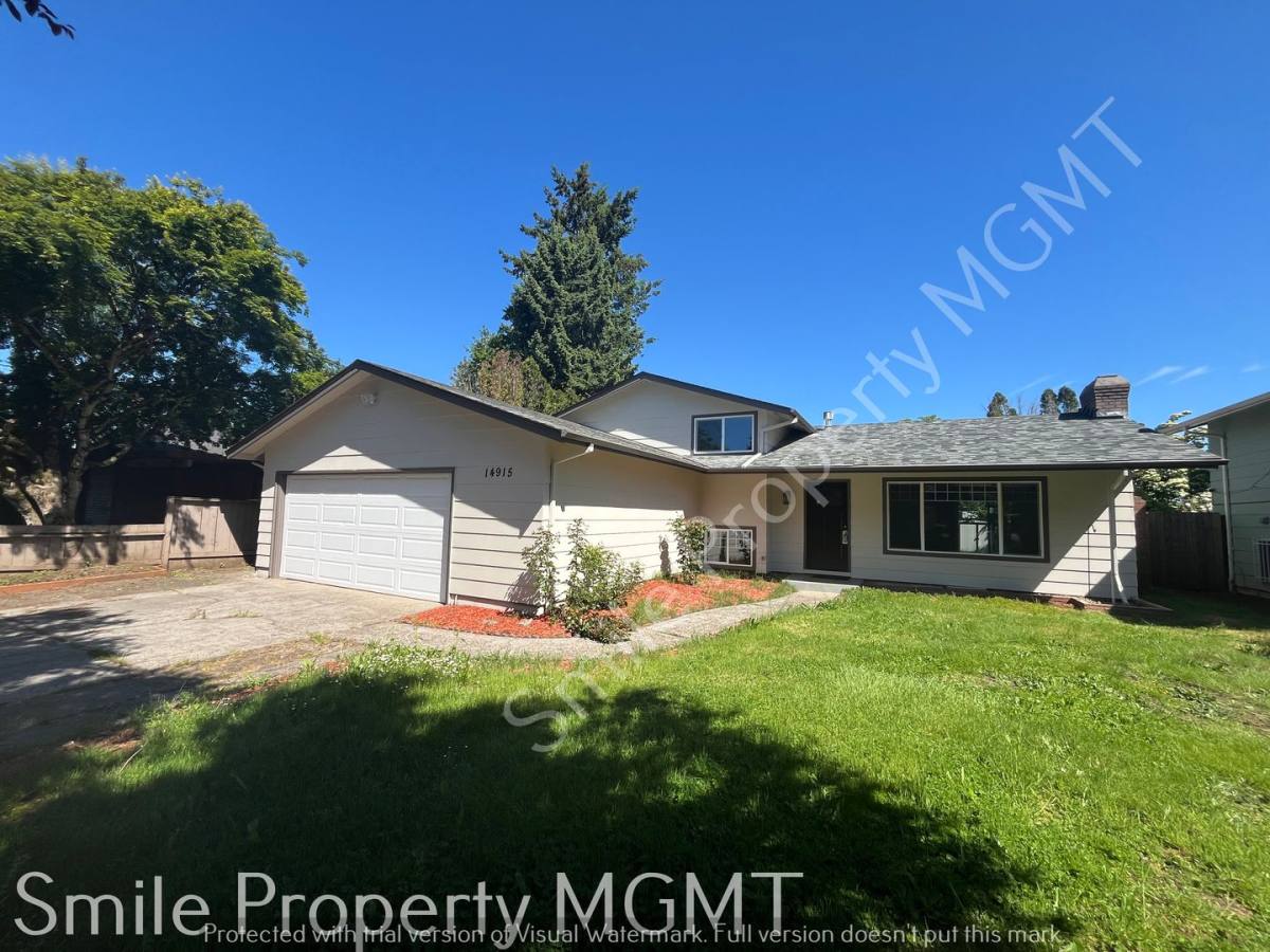 House for rent at 14915 SE Woodward St, Portland, OR 97236