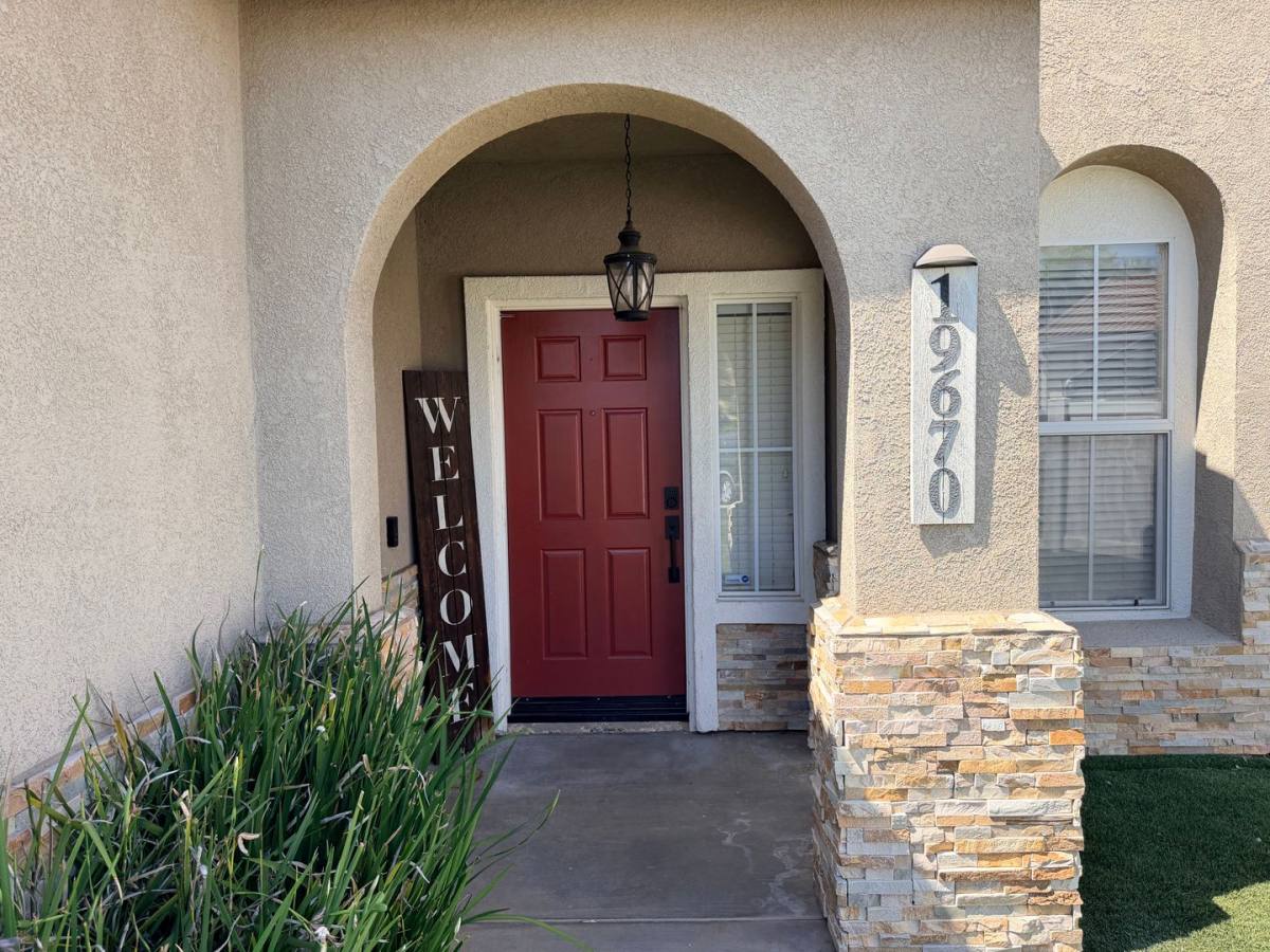 House for rent at 19670 John F Kennedy Dr, Riverside, CA 92508