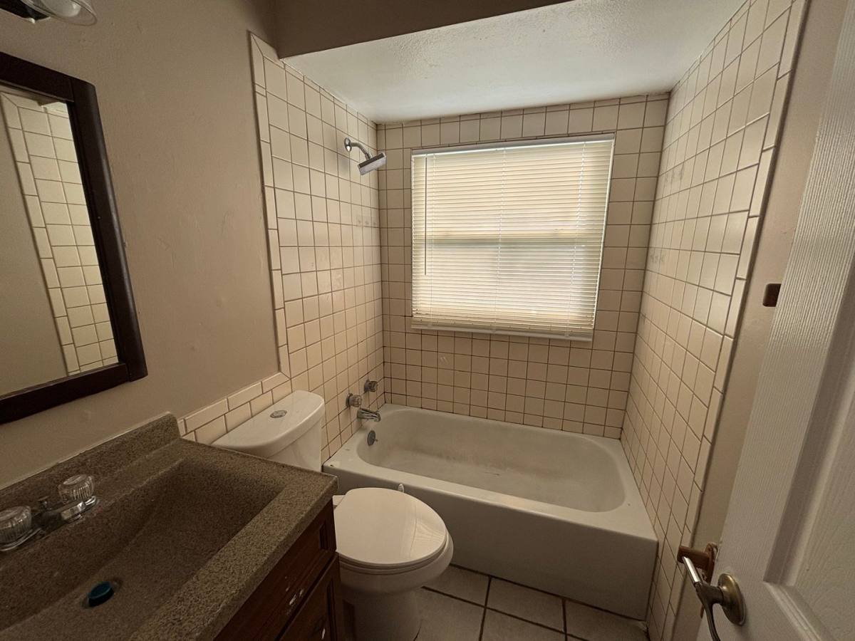 House for rent at 6118 Hancock Ave, Saint Louis, MO 63134
