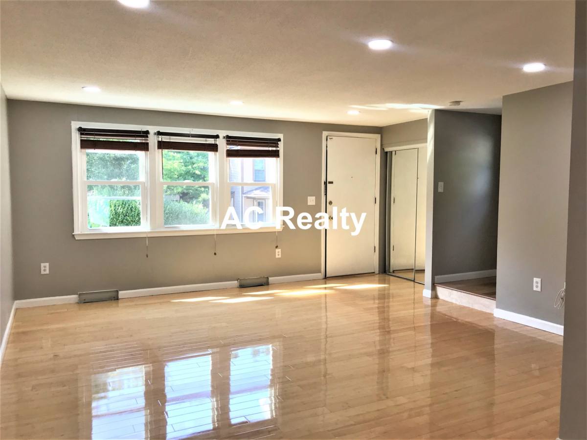 Townhouse for rent at 16 Mount Vernon St, Arlington, MA 02476
