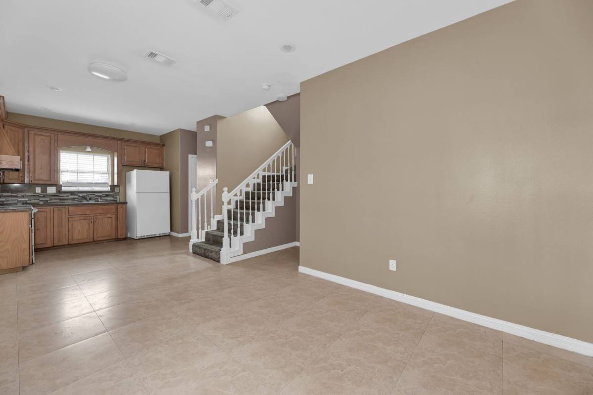 Apartment for rent at 2102 Kimberly Lane, Edinburg, TX 78541