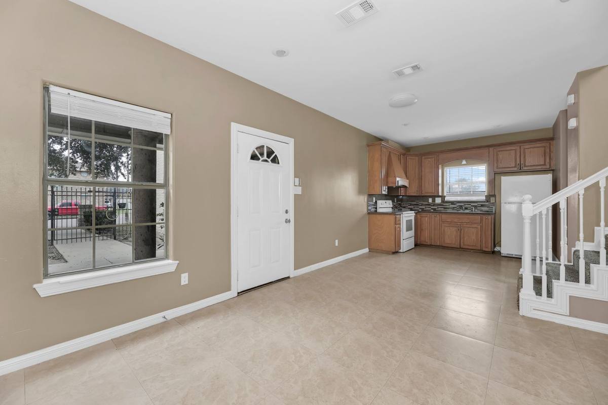 Apartment for rent at 2102 Kimberly Lane, Edinburg, TX 78541