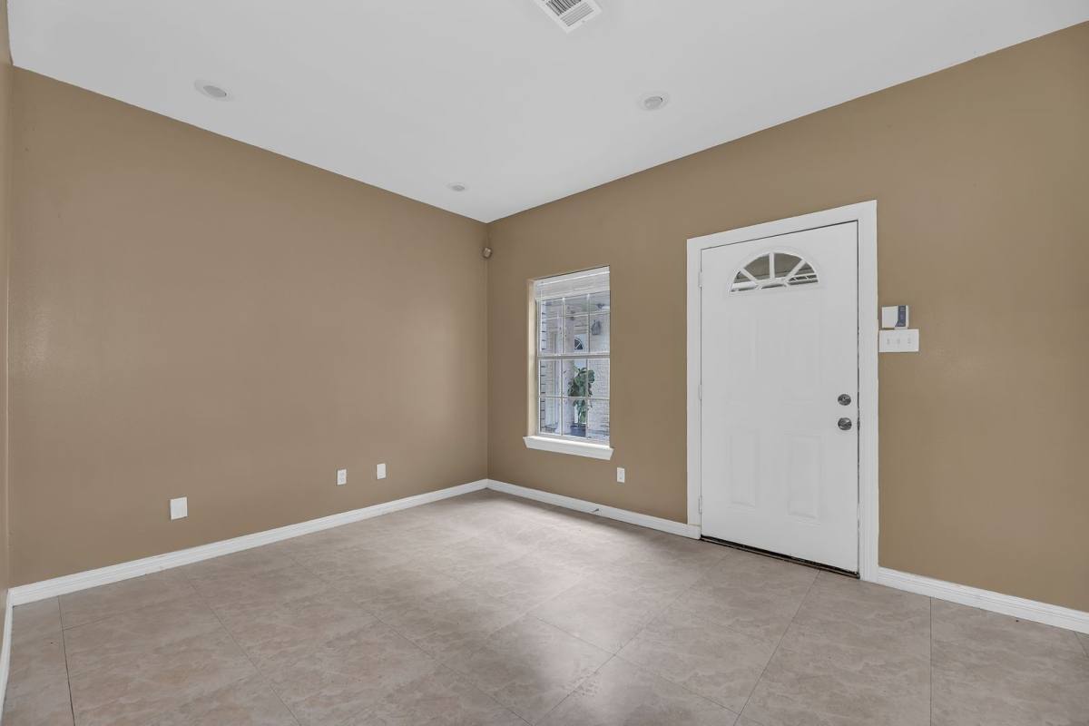 Apartment for rent at 2102 Kimberly Lane, Edinburg, TX 78541
