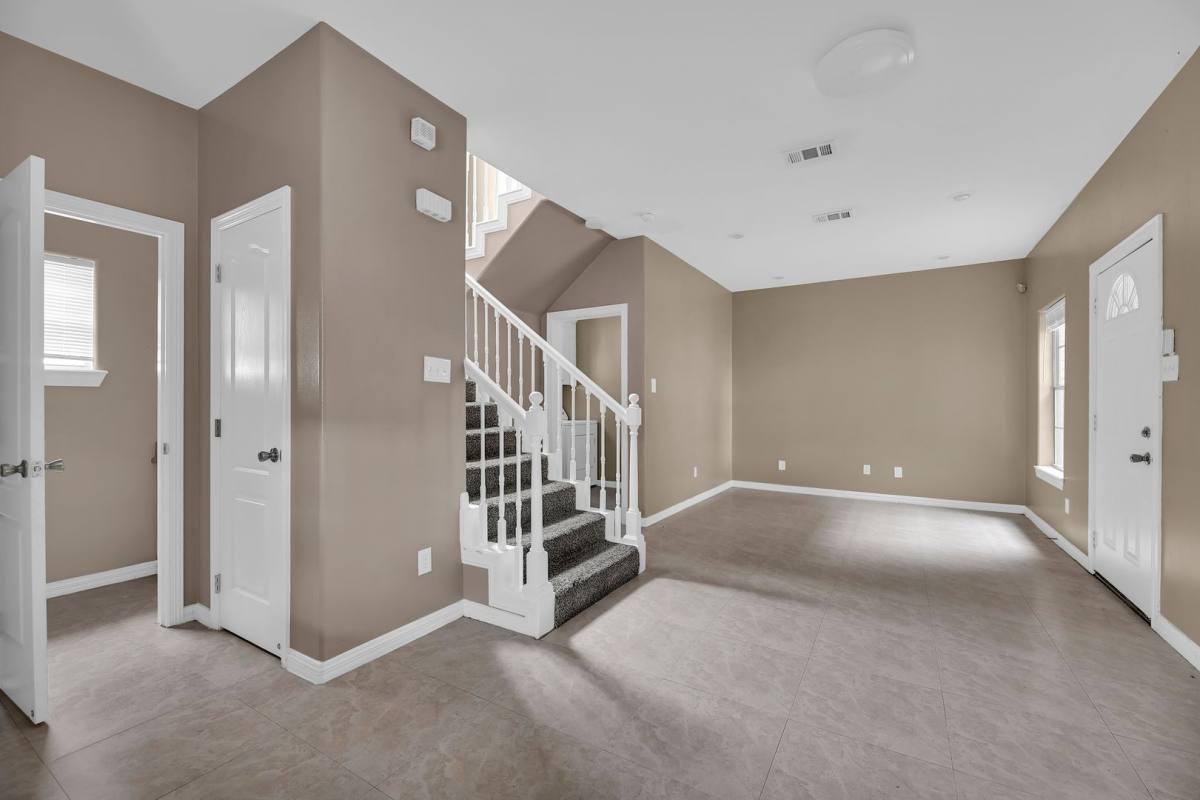 Apartment for rent at 2102 Kimberly Lane, Edinburg, TX 78541