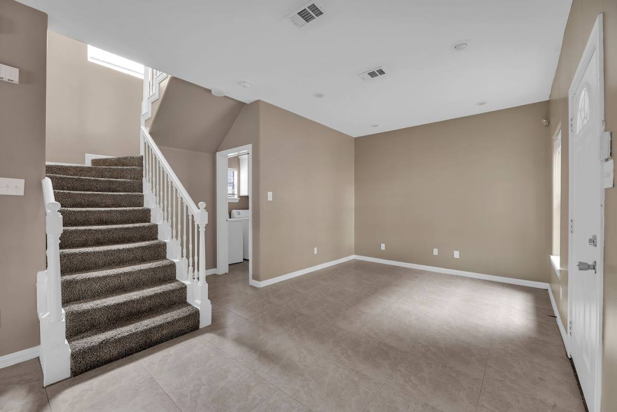 Apartment for rent at 2102 Kimberly Lane, Edinburg, TX 78541