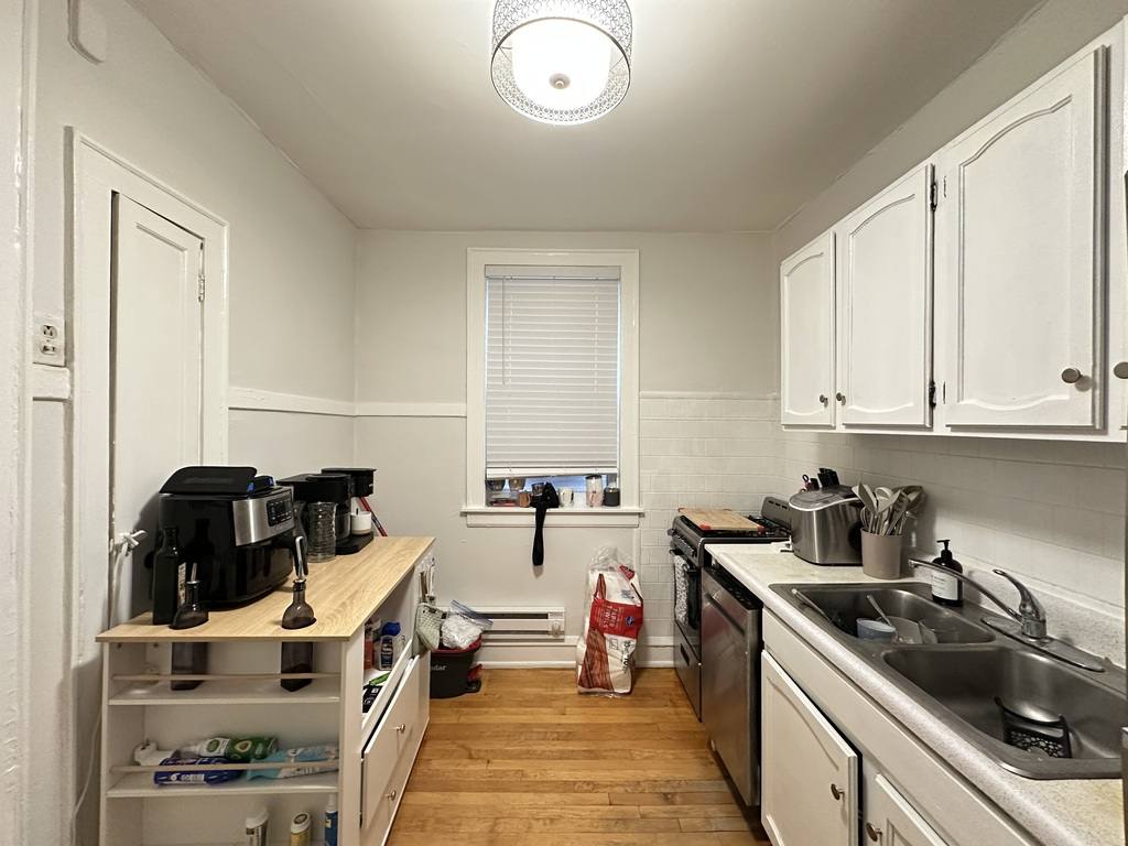 Apartment for rent at 2131 Giddings #A4, Chicago, IL 60625