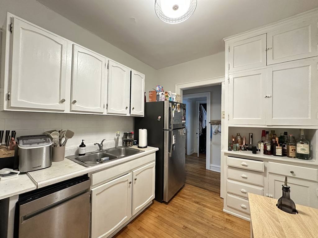 Apartment for rent at 2131 Giddings #A4, Chicago, IL 60625