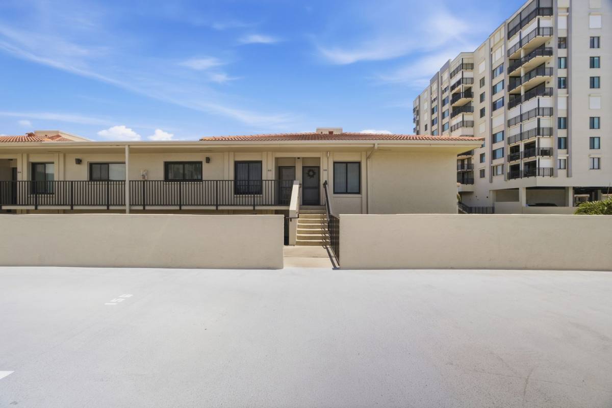 Condo for rent at 6322 Palma Del Mar Blvd S, Saint Petersburg, FL 33715