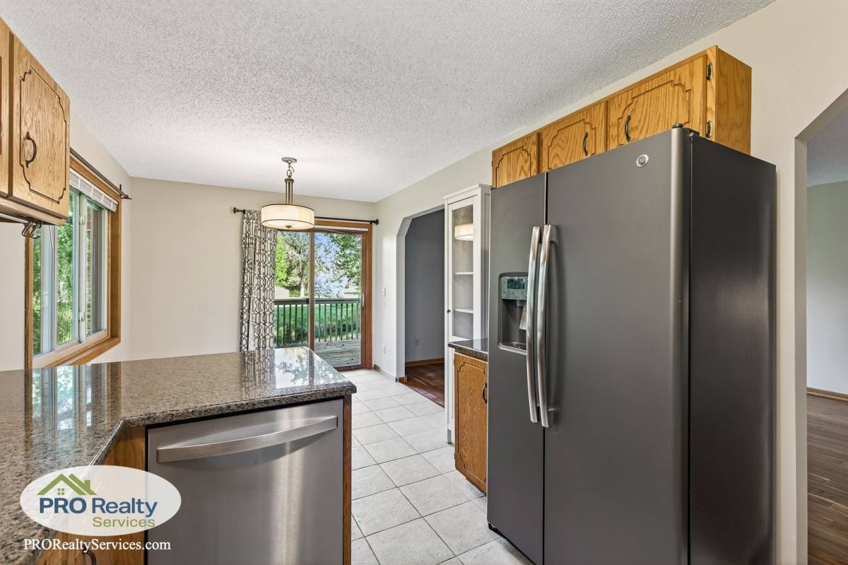 House for rent at 12152 Robin Rd, Osseo, MN 55369