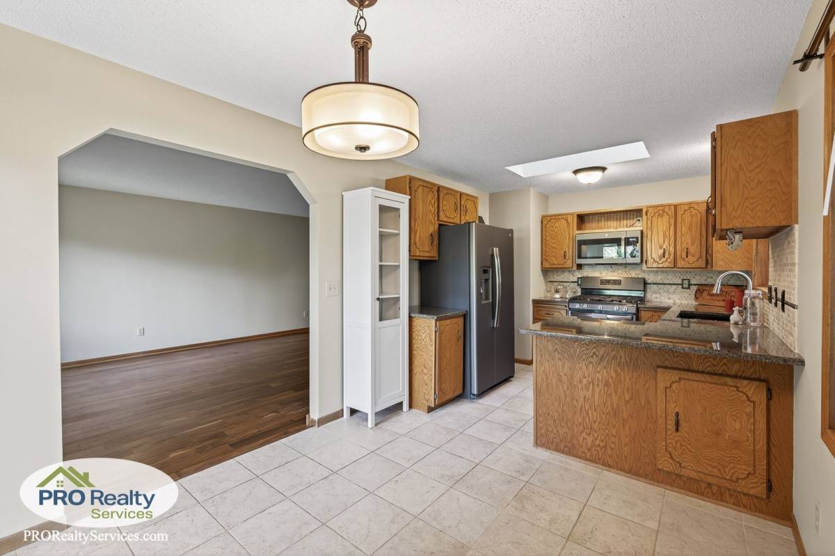 House for rent at 12152 Robin Rd, Osseo, MN 55369