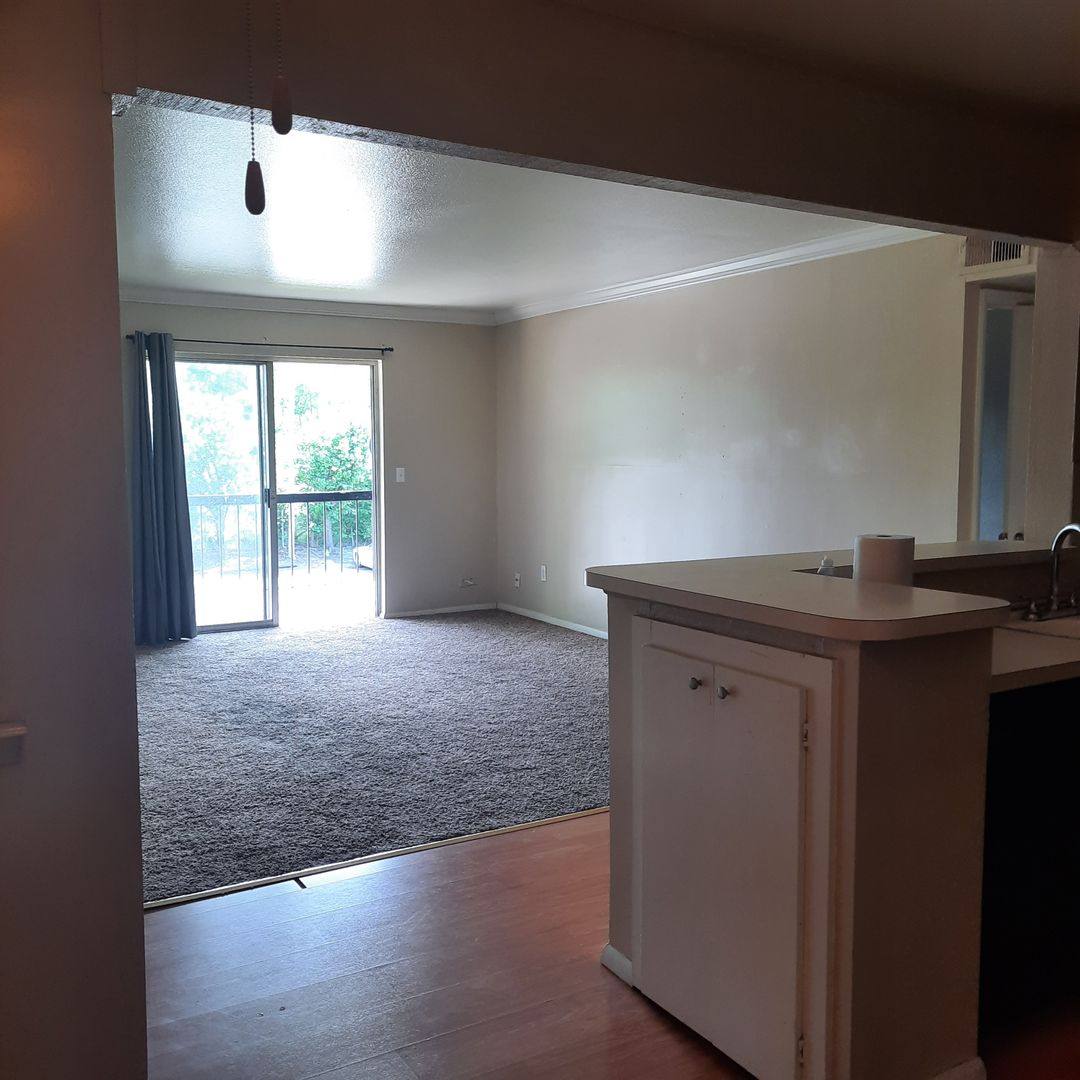 Apartment for rent at 5990 E 33rd Court, Tulsa, OK 74135