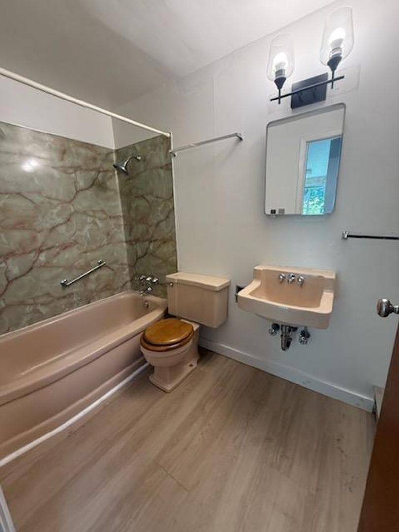Apartment for rent at 2300 Broadway, Bellingham, WA 98225