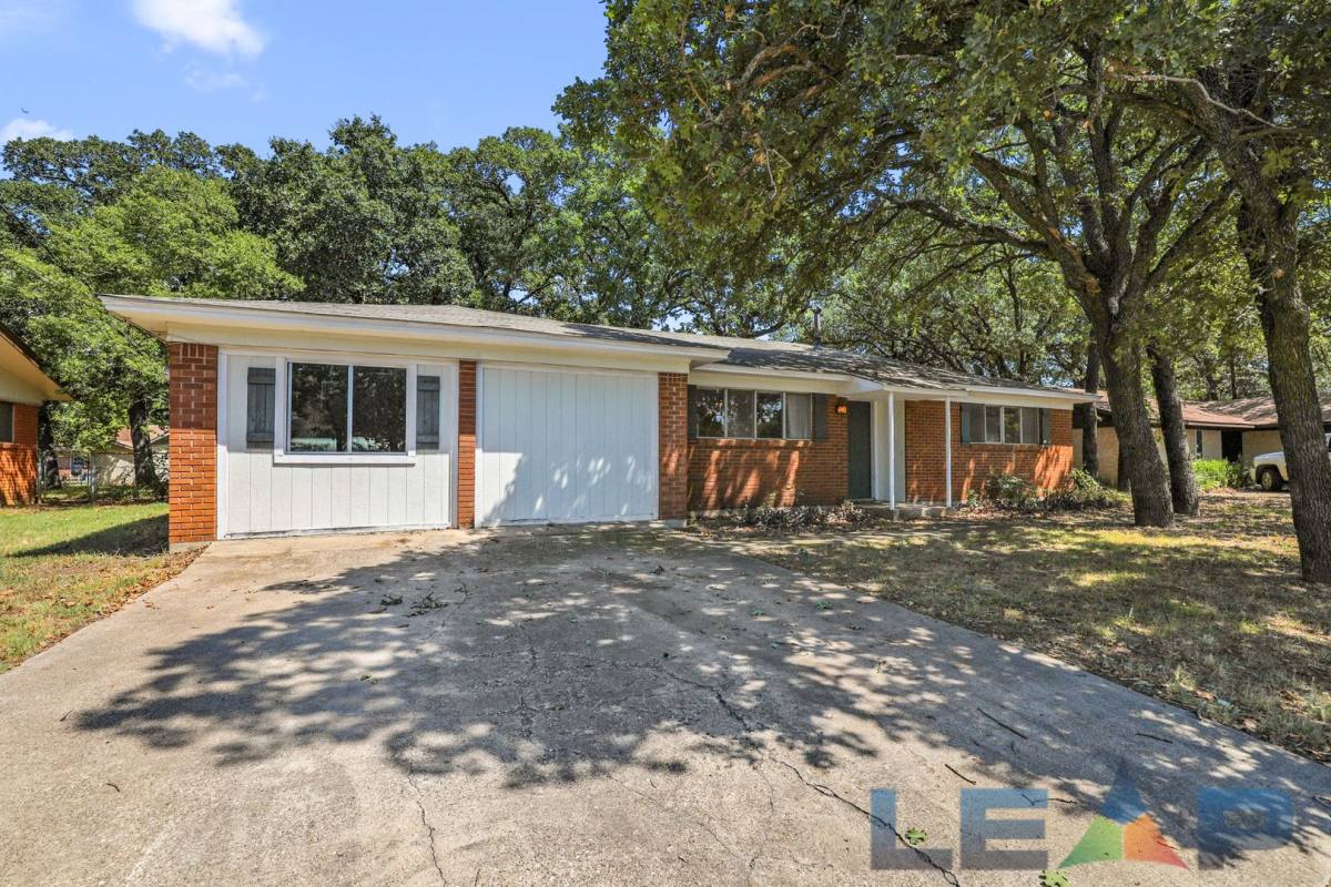 House for rent at 1917 Jacqueline Dr, Denton, TX 76205