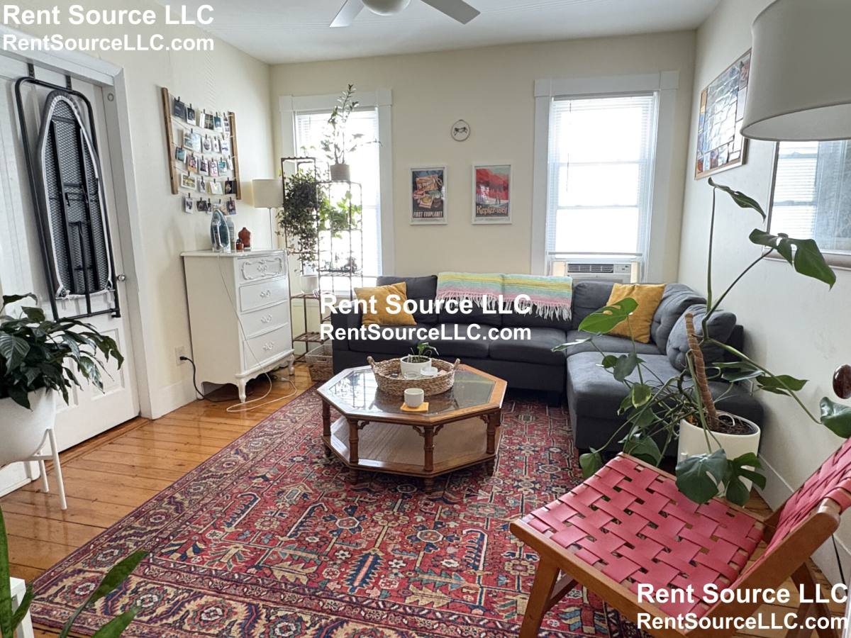 Apartment for rent at 34 Wyatt St, Somerville, MA 02143