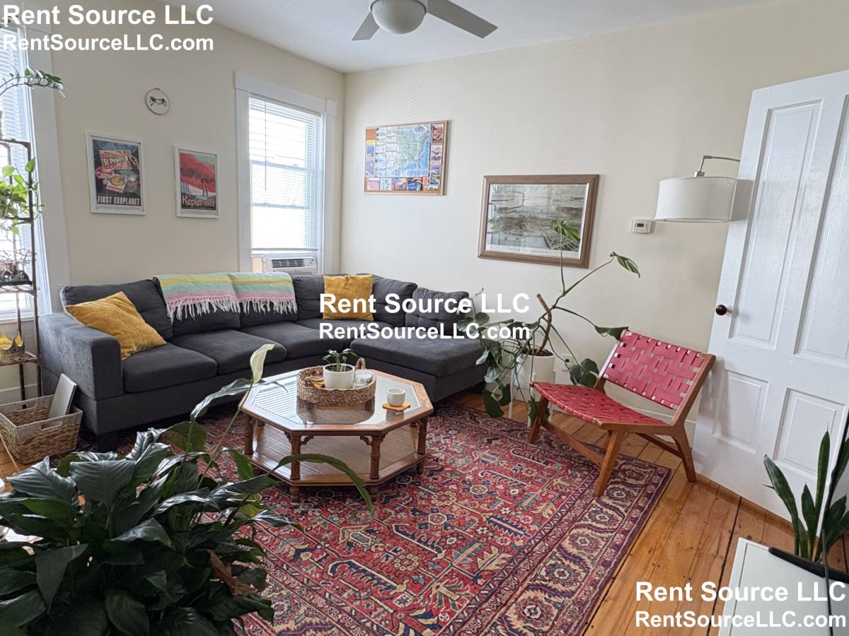 Apartment for rent at 34 Wyatt St, Somerville, MA 02143