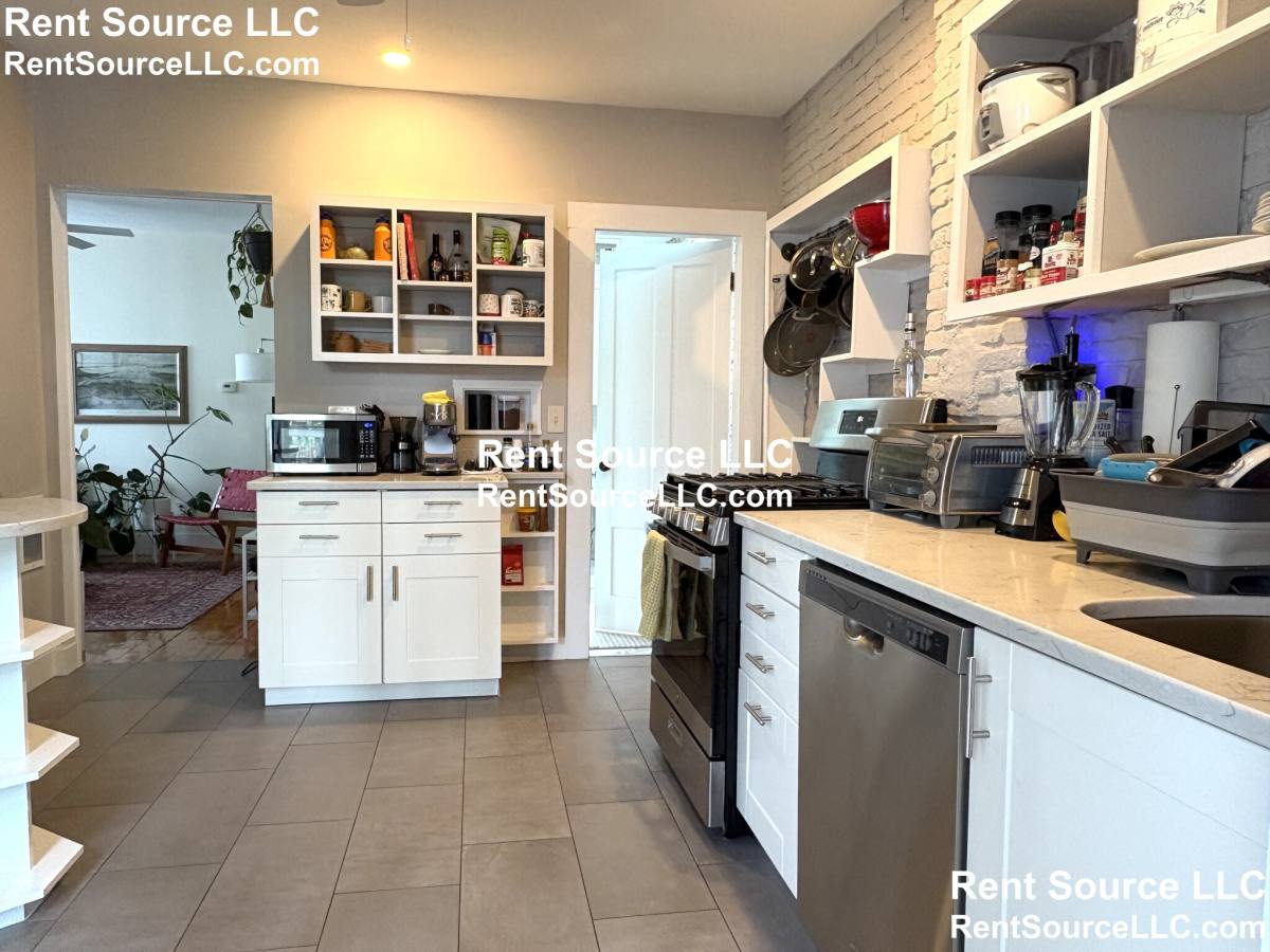 Apartment for rent at 34 Wyatt St, Somerville, MA 02143