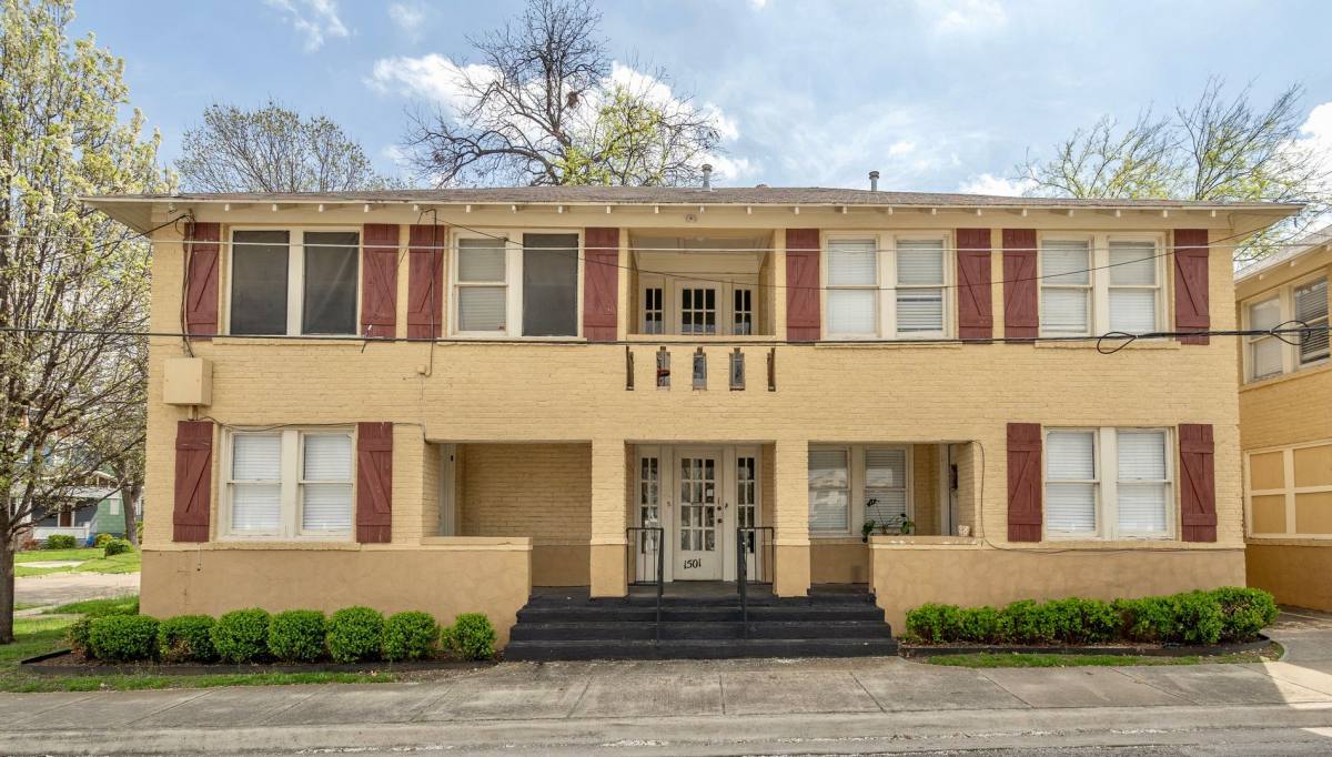 Apartment for rent at 1501 W Myrtle St, Fort Worth, TX 76104