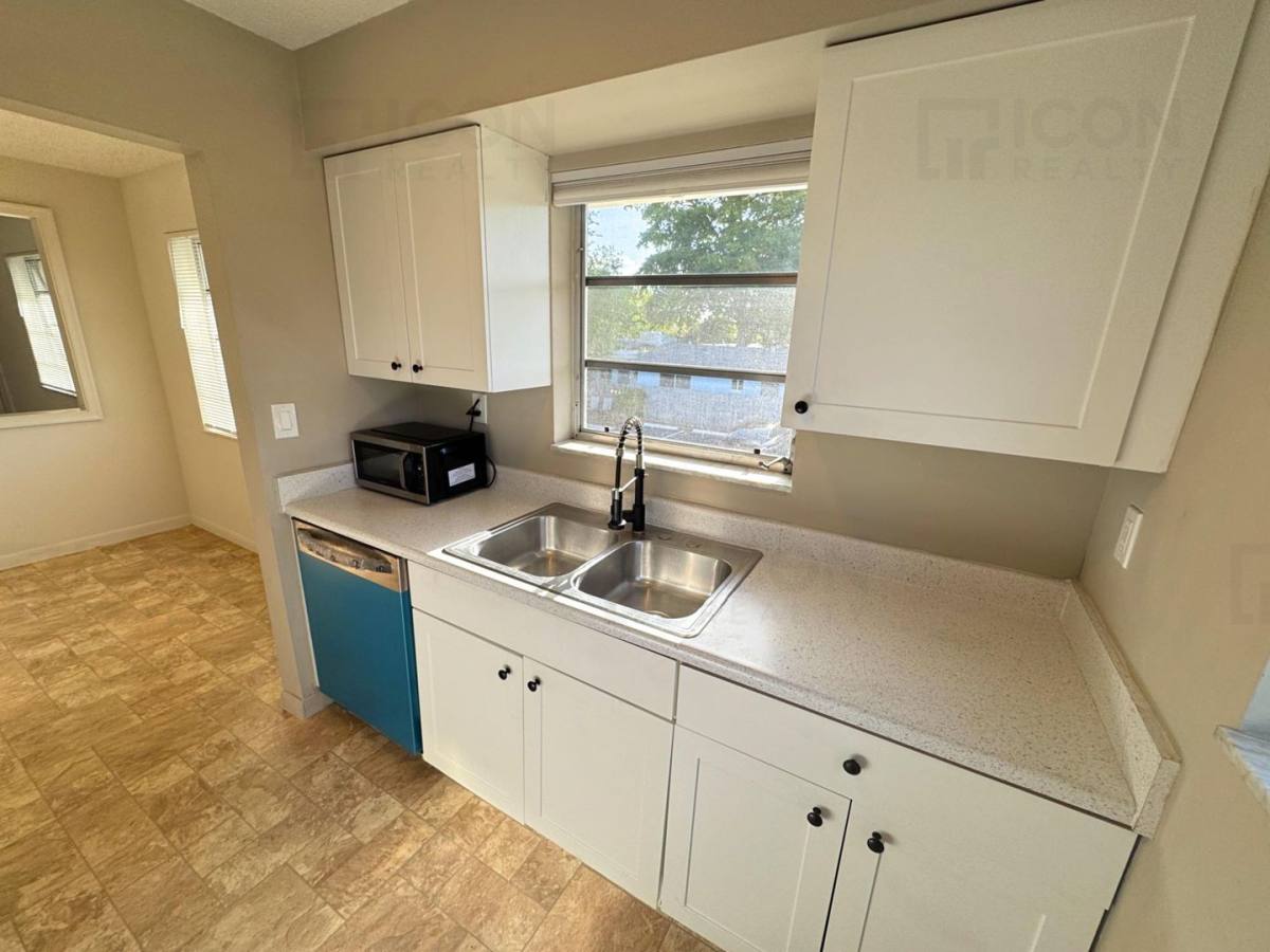 Apartment for rent at 215 NW 25th St, Fort Lauderdale, FL 33311