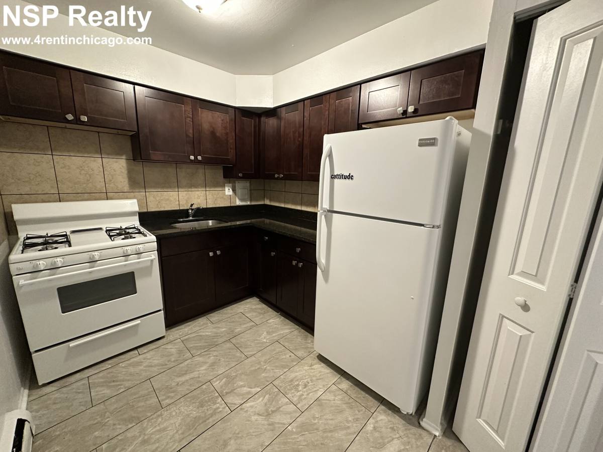 Apartment for rent at 1515 W Morse #308, Chicago, IL 60626