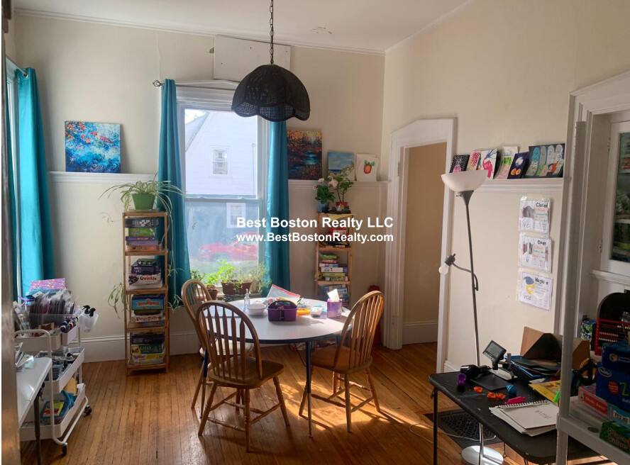 House for rent at 84 Walker #1, Newtonville, MA 02460