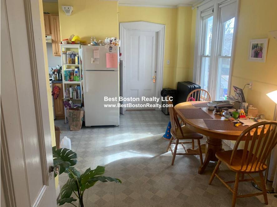 House for rent at 84 Walker #1, Newtonville, MA 02460