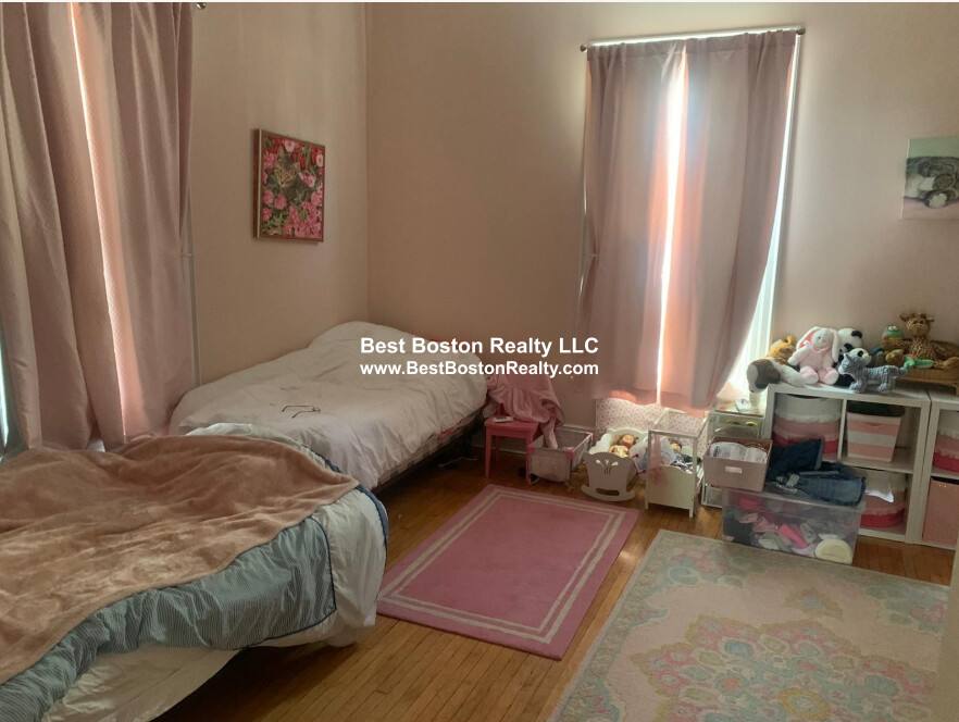 House for rent at 84 Walker #1, Newtonville, MA 02460