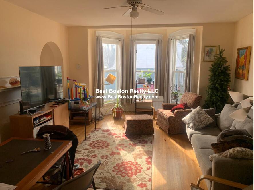 House for rent at 84 Walker #1, Newtonville, MA 02460