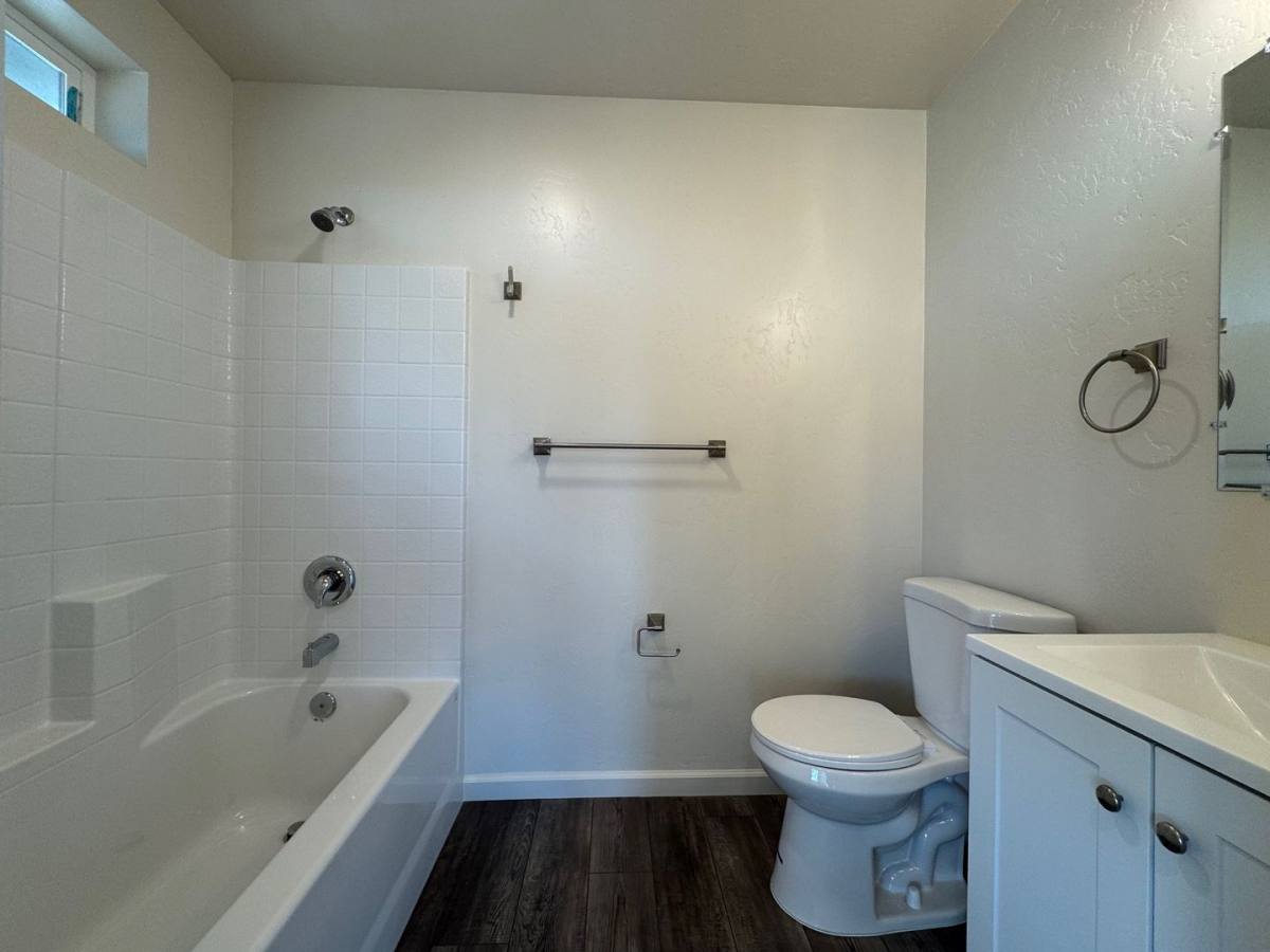 Apartment for rent at 967 W Harris St, Eureka, CA 95503