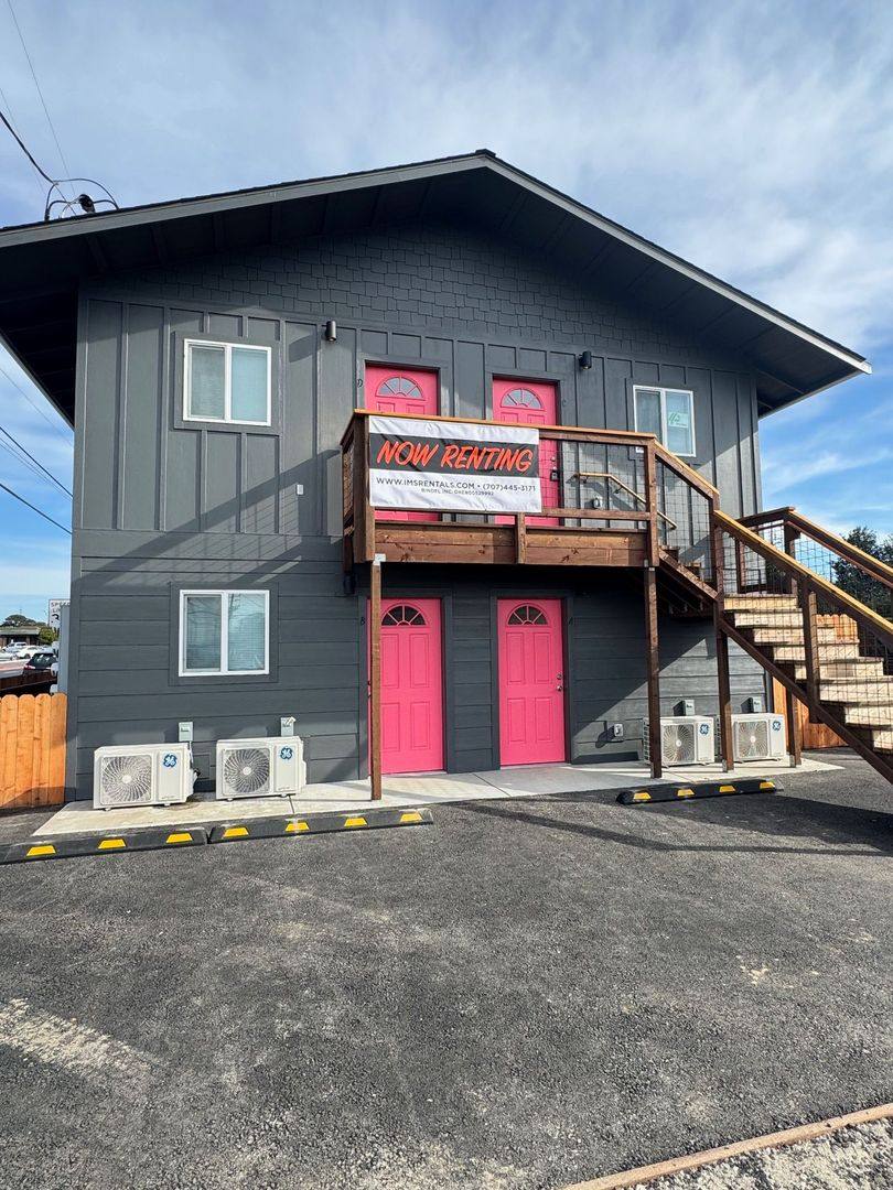 Apartment for rent at 967 W Harris St, Eureka, CA 95503
